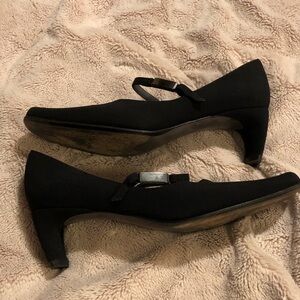 Stephane Kelian Black Women's Mary Jane Shoes with small heel lovely !